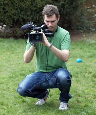 Getting the shots
Henry came for the day to film us for an Animal Crackers episode on the Animal Planet
Ključne besede: Animal Crackers Animal Planet Cameraman Film Filming Henry Richards TV