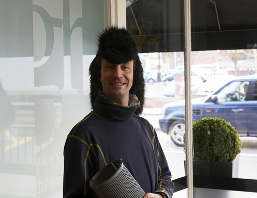 Daniel Boone reincarnated
Palabras clave: Chef F-Word Glasshouse Gordon Ramsey Janet Street-Porter Restaurant Smile Smiling Soundman TV Worcester
