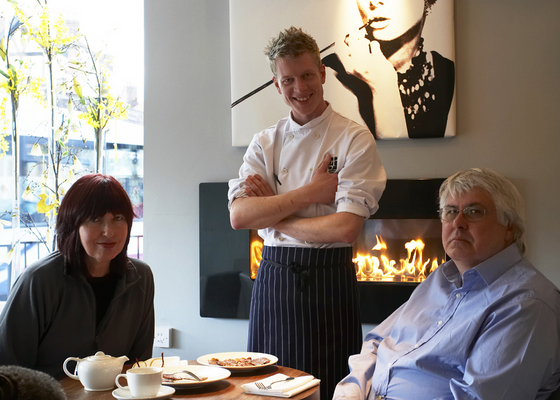 OK, when's the next course?!
Ключові слова: Beef Chef Craig Dwight Clayton F-Word Glasshouse Gordon Ramsey Janet Street-Porter Meat Restaurant Smile Smiles Smiling Steak TV Worcester