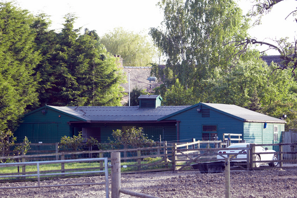 All quiet on the western front
Keywords: Car Corvette Pig Stable Stables Vane Weather Weather vane Weathervane Whitecroft