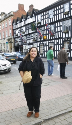 No, Julie doesn't really feel cold ........
Julie Wong in Ledbury
Klíčová slova: Julie Wong Ledbury