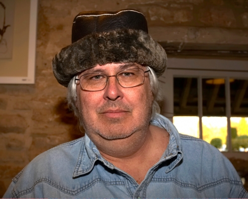 Craig and Hats
Marjorie can put on any hat and she looks spectacular.  The same is true of me . . . I can put on any hat and I look spectacularly awful.  At the Daylesford Farm Shop in Gloucestershire.  (P.S.  I didn't buy the hat.)
Ključne besede: Cotswolds Daylesford Farm Shop Julie Wong Marjorie