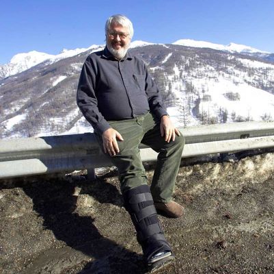 Me and My Poor Foot
Sitting on the mountain road railing above Pragelato, Italy.  Great to see the sunshine.
Anahtar kelimeler: Pragelato Italy Craig foot cast