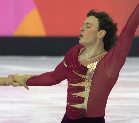 MARININ Maxim - Russian Gold Medal Figure Skater
During the Pair Figure Skating, Torino Olympics, February 13 2006 at the Palavela
Anahtar kelimeler: MARININ Maxim Russian gold medal pair figure skating Torino Olympics 2006 Palavela
