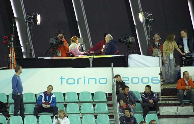 Television Interviews at the Oval Lingotto
During the 500 Meter Men's Speed Sakting, Torino Olympics, February 13 2006
Ključne besede: Oval Lingotto television interview Olympics Torino