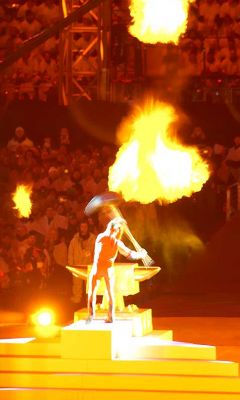 Anvil and Flame - Start of the Opening Ceremony
Torino Winter Olympics, Stadio Olimpico, February 10 2006
Keywords: Torino Winter Olympics Stadio Olimpico opening ceremony anvil flame fire hammer