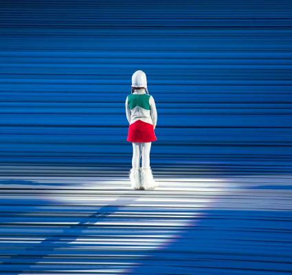 Young Girl Dressed in the Italian Flag
Opening ceremony of the 2006 Winter Olympics in Torino
Palabras clave: Torino Winter Olympics Stadio Olimpico opening ceremony young girl Italian colours Italian flag