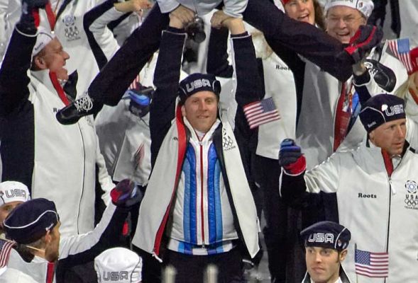 USA Team Member Lifts A Colleague
During the parade of athletes into the Stadio Olimpico at the opening ceremony of the 2006 Winter Olympics.
Λέξεις-κλειδιά: USA Team athletes opening ceremony 2006 Winter Olympics Stadio Olimpico Torino