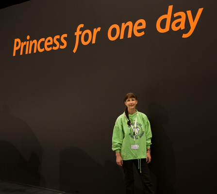 That's me!!!!!!!!!11
Ключові слова: Cologne Germany Marjorie Photokina Princess