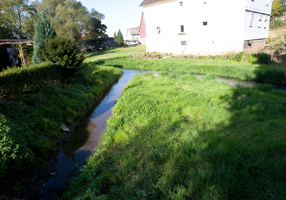The water way over the road from the ancestral mill
This is the stream that runs over the road from the old ancestral mill in the village of Billertshausen
Keywords: Billertshausen germany