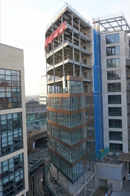 View From My Hotel Room at the City Inn, Manchester
I was in Manchester for the First Manchester International Festival --- and [i]Il Tempo del Postino[/i].  Lucies Farm provided the Highland bull for Matthew Barney's [i]Guardian of the Veil[/i].
Λέξεις-κλειδιά: City Inn Manchester view building Manchester International Festival