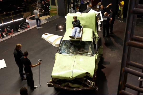 Wrecked Chrysler Imperial
From [i]Cremaster 3[/i].
Palabras Clave: Chrysler Imperial Cremaster 3 Manchester Opera House