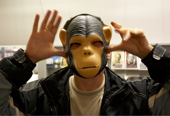 Artur At The Imperial War Museum
Artur wearing a monkey mask in the gift shop of the Imperial War Museum - North in Manchester.
Anahtar kelimeler: Artur Ivanyan Imperial War Museum monkey mask