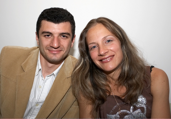 Artur and Larysa at the Wrap Party
The party at the wrap of the Manchester International Festival
Palabras clave: Artur Ivanyan Larysa Sredzinska wrap party Manchester International Festival