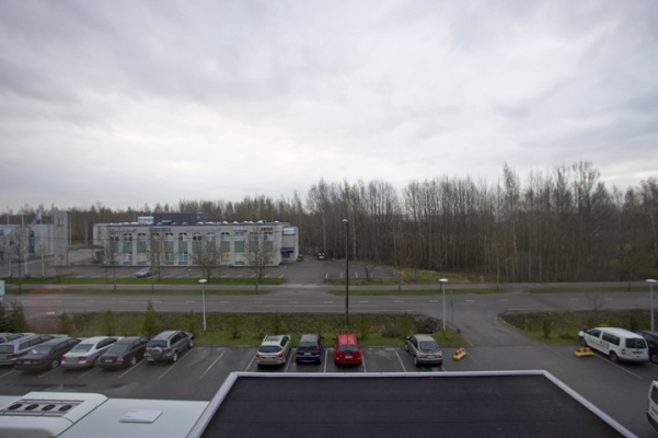 View from our room - Holiday Inn Garden Court, Helsinki
The airport hotel wasn't right next to the airport -- it was a cab ride away.  And it was "nestled" in this lovely warehouse district.  This is the view from our room.  Fortunately, we were only here for the night.
الكلمات الإستدلالية(لتسهيل البحث): Holiday Inn Garden Court Helsinki Finland