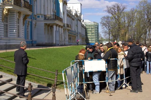 Catherine's Palace, Pushkin
Our guide, Maria, was somehow able to bypass this queue of tourists waiting outside the Palace.  We went in the "exit," and zipped right through the Palace to the Amber Room.
Keywords: Catherine's Palace Pushkin Russia queue tourists line