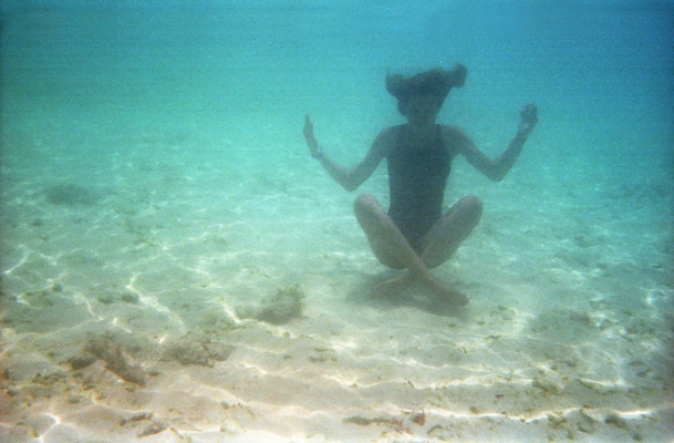 Underwater Zen-Like Chase
In the clear water off the Sandy Lane Hotel.  Chase is trying her best to be my underwater model.
Ključne besede: Barbados Caribbean Continental Island Continental Islands Island Islands Nikonos V camera Sandy Lane Hotel