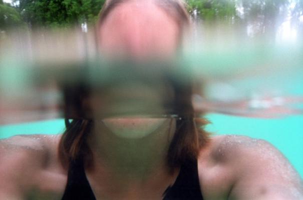 Chase Half-In, Half-Out of the Water
Experimenting with my new underwater camera.
Ključne besede: Barbados Caribbean Chase Continental Island Continental Islands Island Islands Nikonos V camera Sandy Lane Hotel Underwater