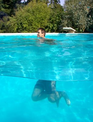 This makes me look tall!
Trefwoorden: Marian swim