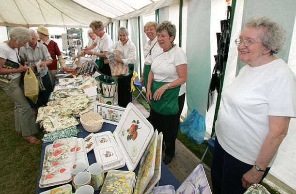 Women's Institute Sales Counter
Anahtar kelimeler: Women's Institute sales counter Three Counties Show