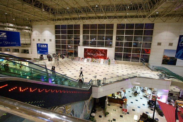 Time to go home - I'm at the bottom of the picture buying pistachio nuts
Ključne besede: Adam Adam & Eve Hotel Antalya Belek Eve Holiday Hotel marjorie Resort Spa Turkey Vacation