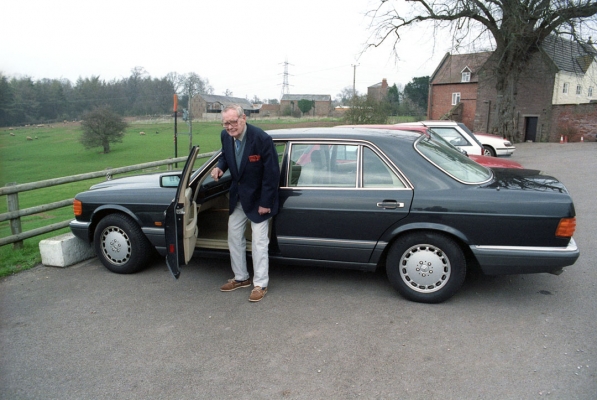 GrandFather Getting out of the Car - Easter 1991
At [url=http://www.pengethleymanor.co.uk/index.htm]Pengethley Manor Hotel[/url] near Ross on Wye --- heading in to have our Easter lunch.
Λέξεις-κλειδιά: Car Easter John "Woody" Walsh John Walsh Mercedes Benz Pengethley Manor Hotel Woody Walsh