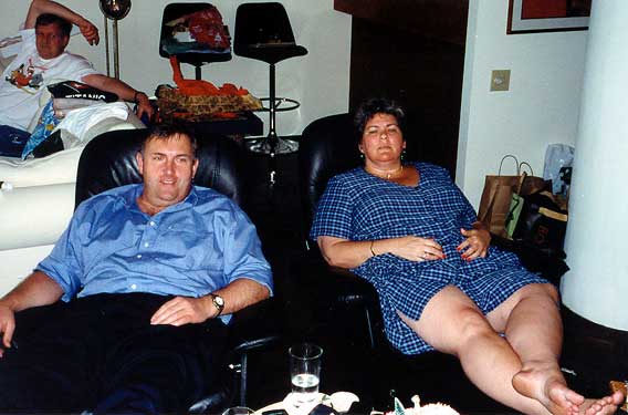 Shauna and Pete Tyler - Hawaii
End of picture guy?

