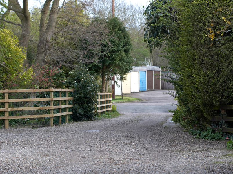 Whitecroft Track
Looking south down the Whitecroft track, towards Colletts Green Road.  The Cider Mill is on the right (west) and our new fence is on the left (east).
Keywords: Whitecroft track Colletts Green Cider Mill