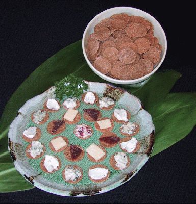 Poi Crackers
