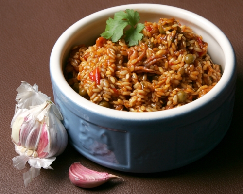 Poochie's Paella
Want to make nutritionally balanced paella for your dogs?  Please [url=http://www.luciesfarm.com/artman/publish/article_98.php]click here[/url] for the recipe.
الكلمات الإستدلالية(لتسهيل البحث): cooking for dogs dog paella dog recipe