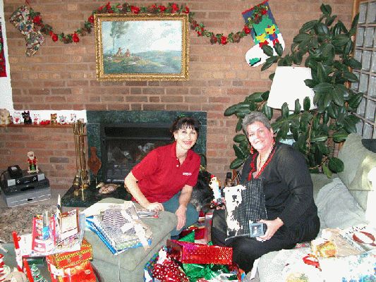 Marjorie and Shauna
Christmas 2002 - Whitecroft
