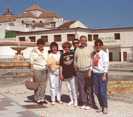 Transax Sales Conference -- Marbella, Spain
Shauna, Julie Walker, Pat Penn, Chris Walker, Vic Penn, and Marjorie
Ключові слова: Shauna Walsh Julie Walker Pat Penn Chris Walker Vic Penn Marjorie Walsh Transax Marbella