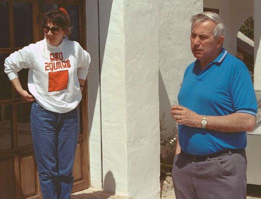 Marjorie and Vic Penn -- Marbella, Spain
Looking happy . . 
Klíčová slova: Marjorie Vic Penn Marbella Spain Transax