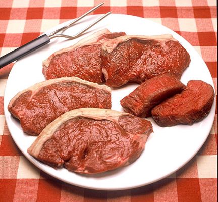 An assortment of Scottish | Kobe Beef
Here's an assortment of the various cuts of Scottish | Kobe beef that we have available at Lucies Farm.  With apologies for the "plug," all of these can be ordered on [url=http://www.luciesfarm.co.uk/acatalog/Scottish___Kobe_Steaks.html] our website.[/url]
Λέξεις-κλειδιά: steak, Kobe beef, Scottish | Kobe beef, prime beef, aged beef, steaks, sirloin, filet, fillet, rump