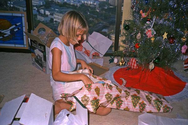 Chase Opening Her Christmas Gifts
Christmas Eve, 1985 at Honolulu Tower
Keywords: Christmas Eve 1985 Chase presents Honolulu Tower