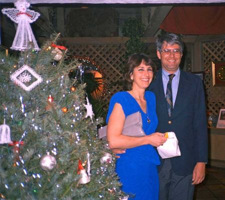 Marjorie and Me, Christmas Day 1985
We'd just finished our Christmas dinner at Chez Michel in Waikiki.  Marjorie expected "Christmas food" --- turkey and things.  But our only choice was classic French cuisine.  I can't believe I was ever that thin.
Ключові слова: Christmas 1985 Chez Michel Waikiki gaunt thin Craig Marjorie