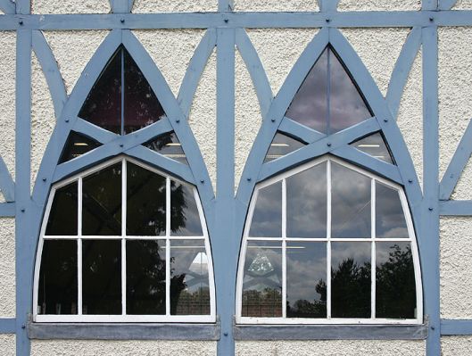 Tenbury Wells Pump Room - Window Close-up
Keywords: Tenbury Wells Pump Room windows