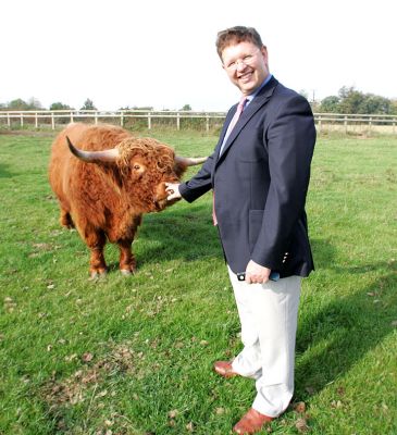 Richard Pugh With Highland Bull
Richard Pugh, our land agent from [url=http://www.doorbars.co.uk]Doorbars[/url] in Worcester here to have a look at our various fields --- and, of course, our Highland bull.
Ключові слова: Richard Pugh Highland Bull Doorbars fields farm Lucies Farm