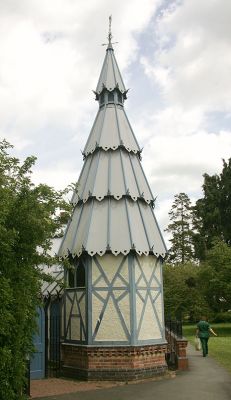 Tenbury Wells Pump Room Tower
The tower has been restored:  the roof looks a bit like sheet metal, almost like it came in kit form and was assembled.  We were also surprised at how short the tower was.
Keywords: Tenbury Wells pump room tower
