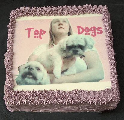 "Top Dog" Birthday Cake - June 3, 2004
Avainsanat: doggie birthday cake Top Dog