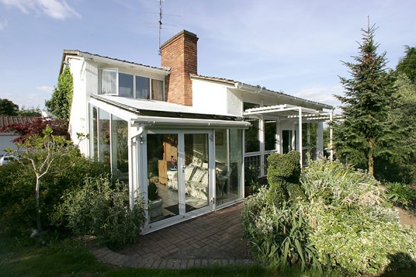 Whitcroft Conservatory
May 11 2005
Ključne besede: Whitecroft conservatory garden