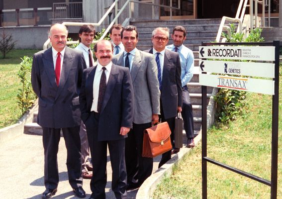 The ICL and Transa SpA Teams
Outside of the new Transax SpA offices in Trezzano, just outside of Milan.
Anahtar kelimeler: ICL Transax SpA Trezzano Paul Bownes Italy Milan Duilio Trinca Sergio Andrea