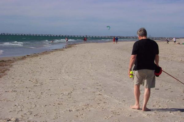 Boxing Day 2004
Enjoying the beach with Bonnie on Boxing day 2004, cool but pleasant day
